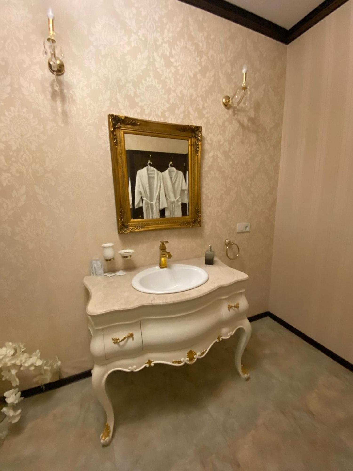 Hotel Boutique Vila Lakastel Sinaia Zewnętrze zdjęcie