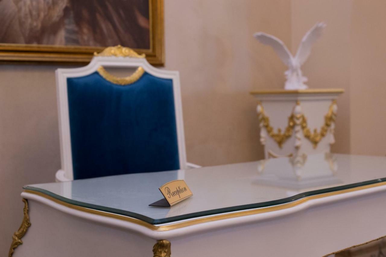 Hotel Boutique Vila Lakastel Sinaia Zewnętrze zdjęcie