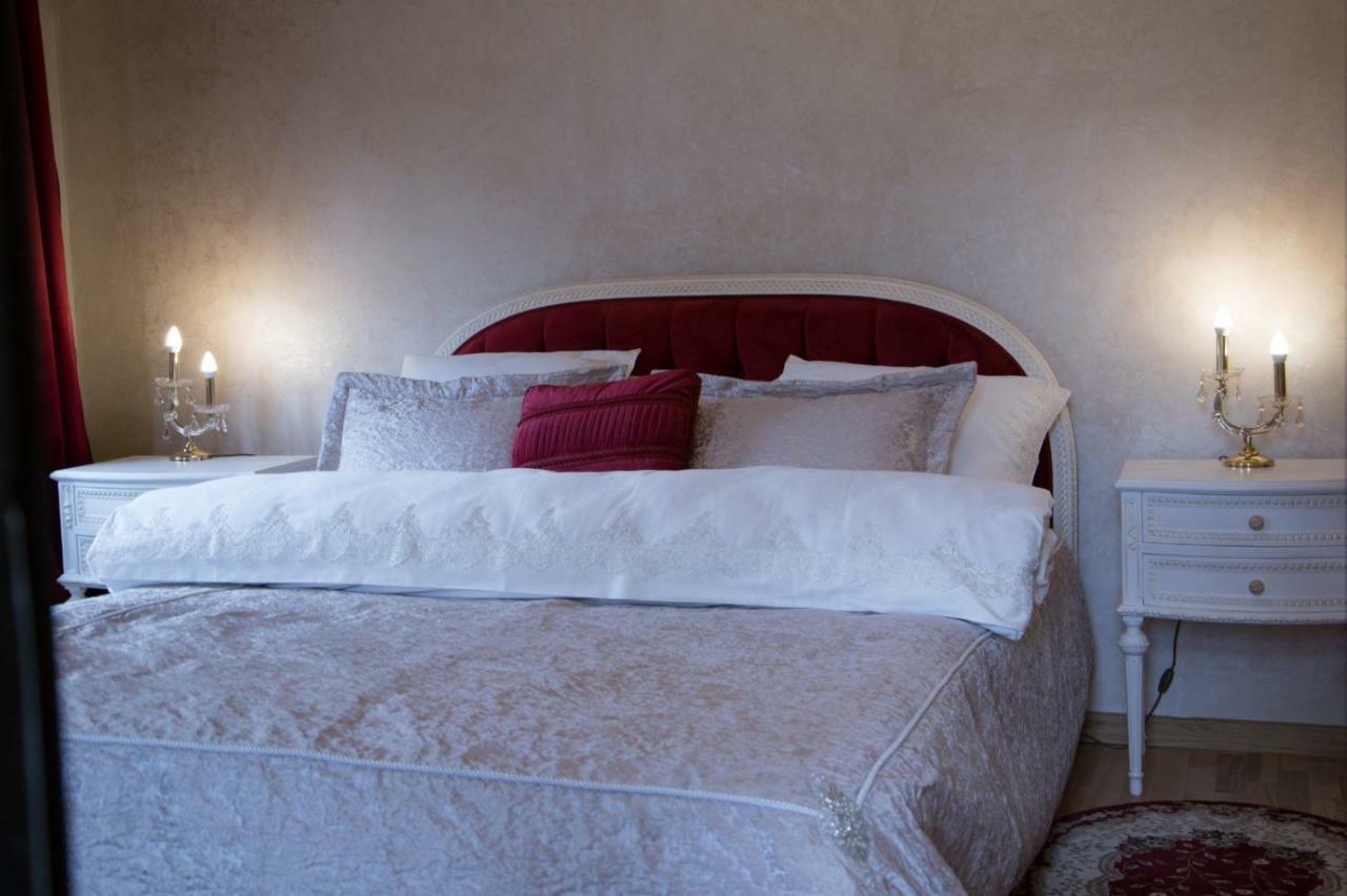 Hotel Boutique Vila Lakastel Sinaia Zewnętrze zdjęcie