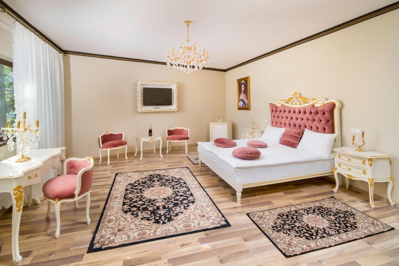 Hotel Boutique Vila Lakastel Sinaia Zewnętrze zdjęcie