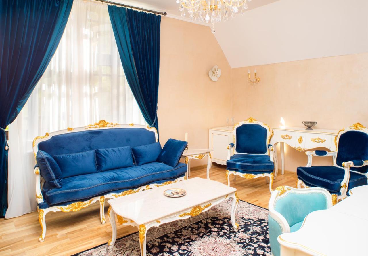 Hotel Boutique Vila Lakastel Sinaia Zewnętrze zdjęcie